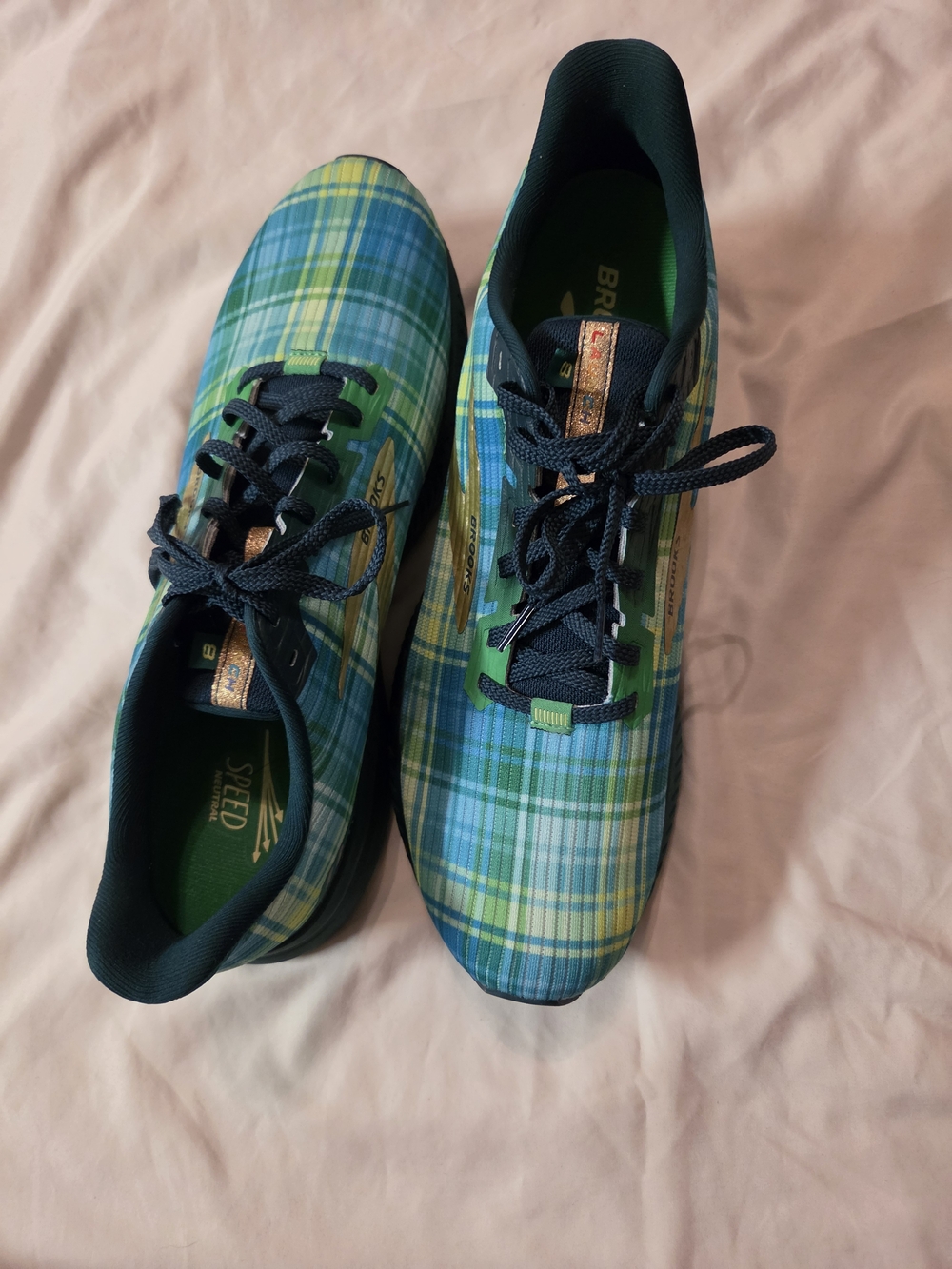 Brooks Men Size 13 ST. PATTY"S Green Plaid Running Shoes,EUC - Picture 9 of 11